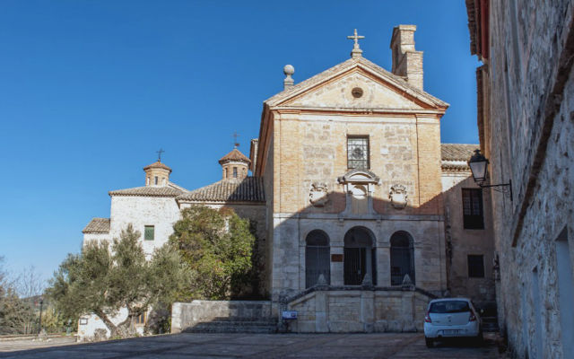 Entrada al Convento del Carmen - Imagen de Pastrana.org