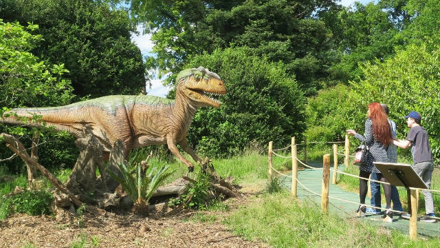 Dinosaurios del Parque Dinozoore - Destino y Sabor