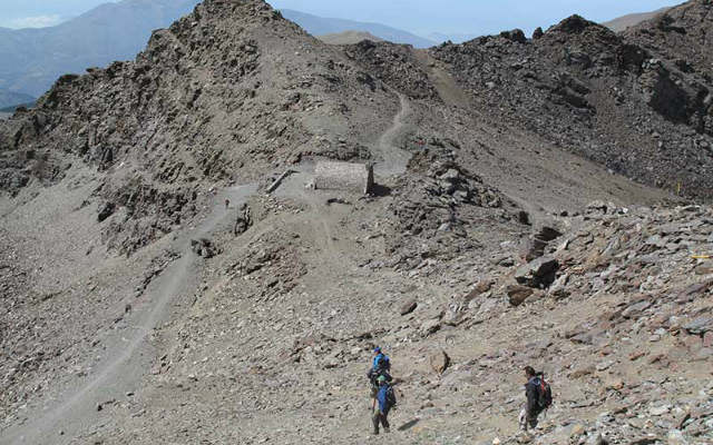 Subida al Pico Veleta - Imagen de SierraNevadaNatural