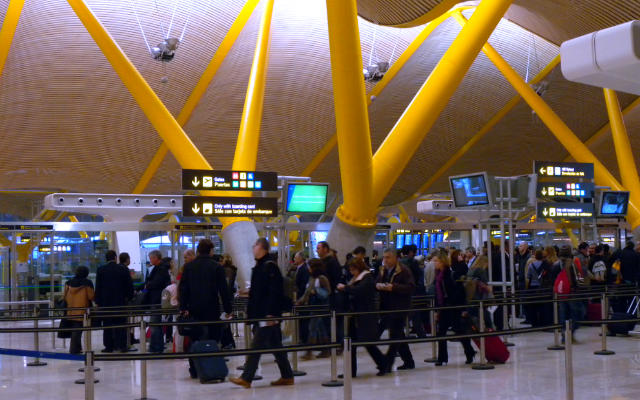 Aeropuerto Madrid-Barajas El mejor medio de transporte para cada destino