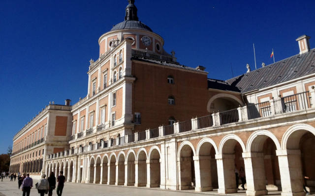 Lateral del Palacio Real de Aranjuez - Destino y Sabor
