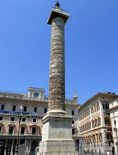Columna de Marco Aurelio en Roma - Destino y Sabor