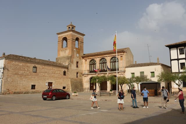 Ayuntamiento y pósito real de Villanueva de la Jara - Destino y Sabor