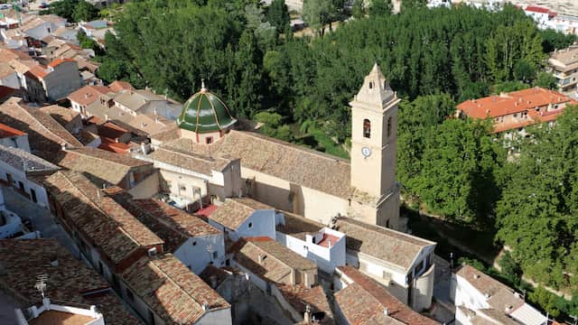 Iglesia San Andrés Apóstol de Alcalá del Júcar - Destino y Sabor