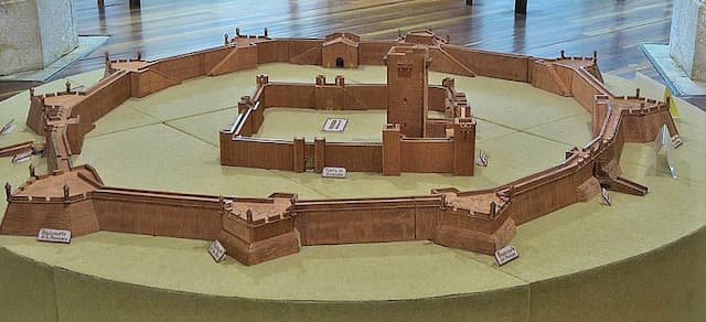 Maqueta con las murallas medieval y abaluartada de Olivenza - Imagen de Wikipedia