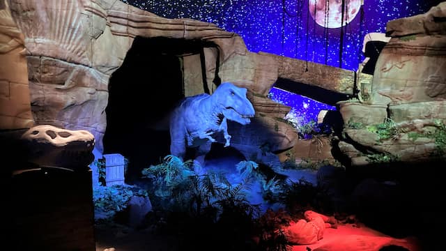 El show del T-Rex en Dinópolis - Destino y Sabor