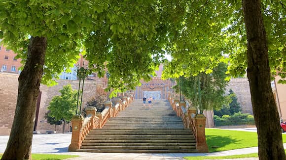 Escalera neomudéjar de Teruel - Destino y Sabor