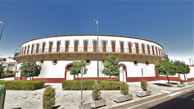 Plaza de Toros de Almendralejo - Destino y Sabor