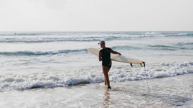 Práctica de surf en la República Dominicana