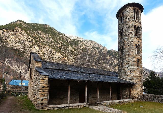 Iglesia de Santa Coloma en Andorra la Vella - Imagen CC Wikipedia