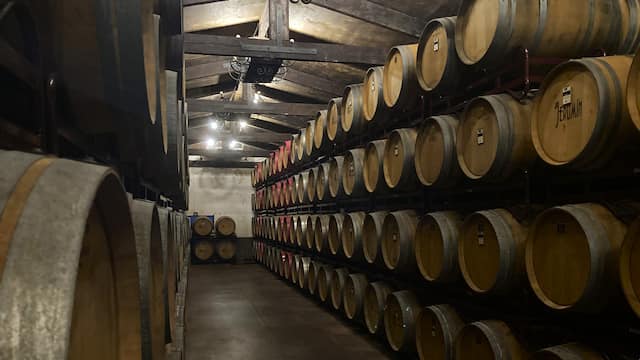 Sala de barricas de Vinos Jeromín - Destino y Sabor