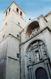 Torre de la Iglesia de Santiago el Real de Logroño - Destino y Sabor