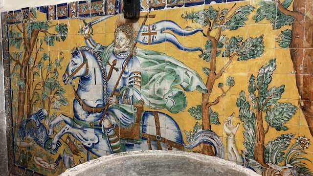 Azulejos de la Capilla de los Caballeros de Santiago en la Colegiata de Llerena - Destino y Sabor