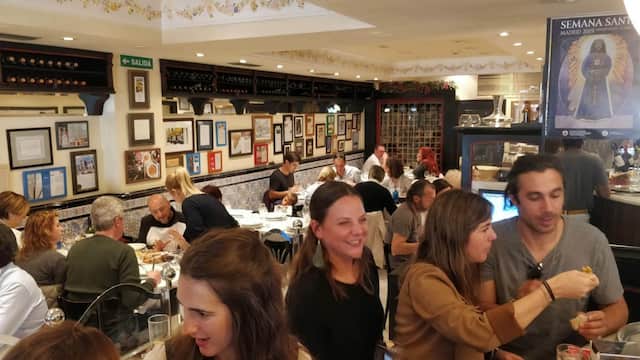 Interior de la Taberna La Daniela - Imagen del Restaurante