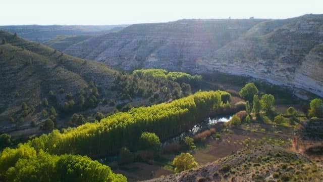 El río Júcar ha abierto un cañón en la meseta manchuela - Imagen cc Wikipedia