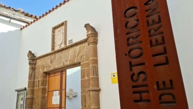 Entrada al Museo de la ciudad de Llerena - Destino y Sabor