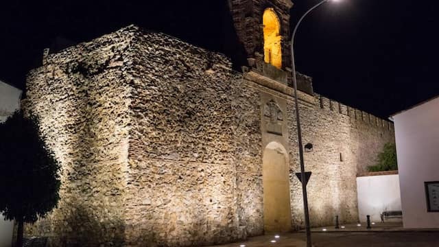 Puerta en la muralla de Llerena - Imagen de Pueblos más Bonitos